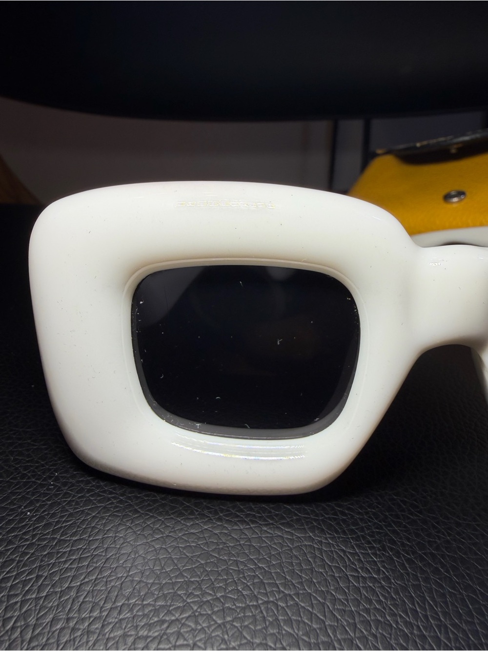 LOEWE Inflated oversized square-frame acetate Woman’s sunglasses Case Pre Owned - Picture 3 of 16
